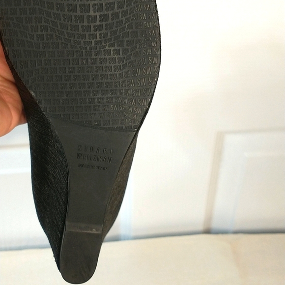 Final price drop. Stuart Weitzman EUC SZ 7 black leather (suede lined) wedges. - Picture 6 of 7